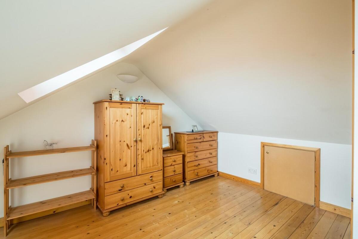 Large 4 Bedroom Home With Garden And Free Parking CBG Extérieur photo